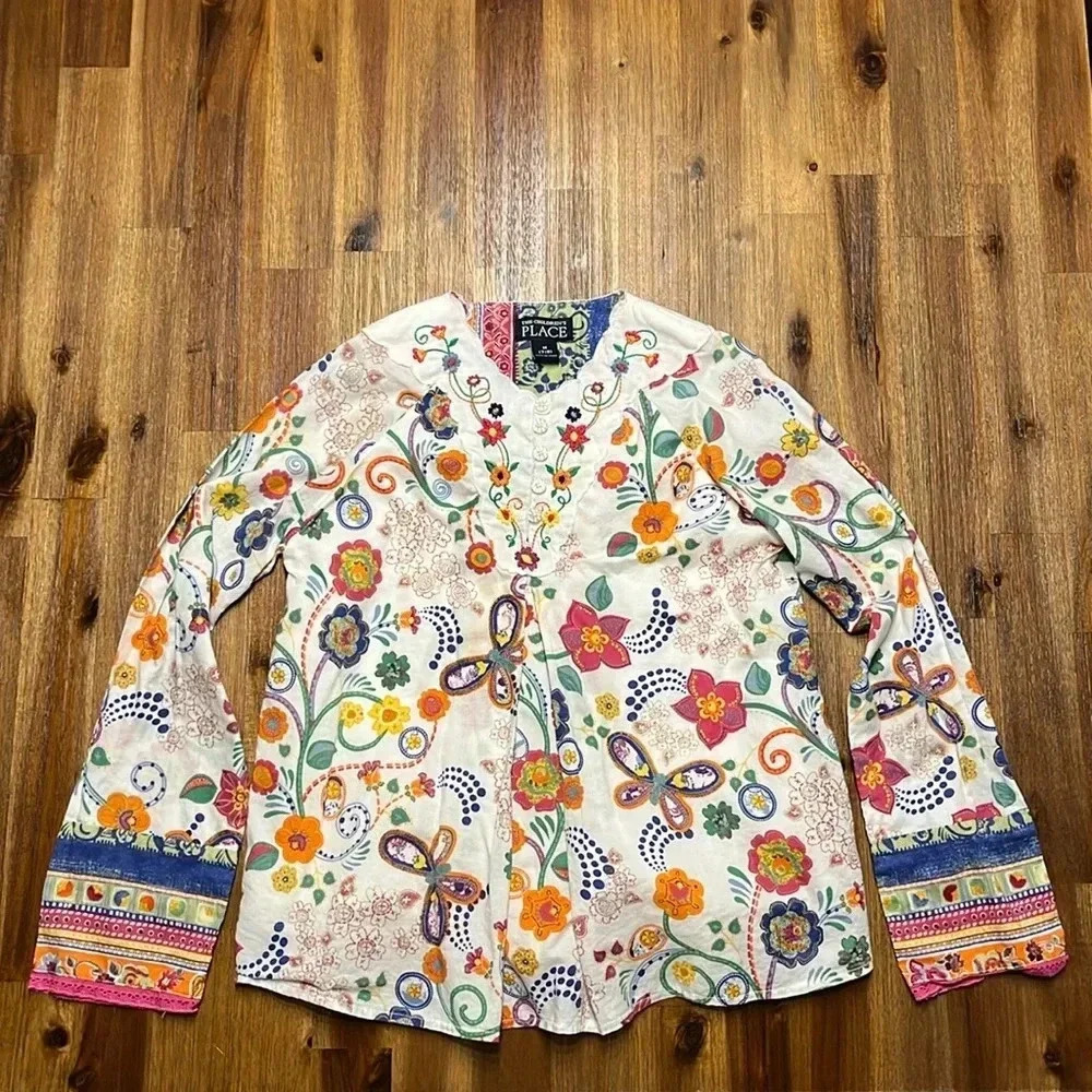 The Children’s Place embroidered buttoned top size M (7/8)